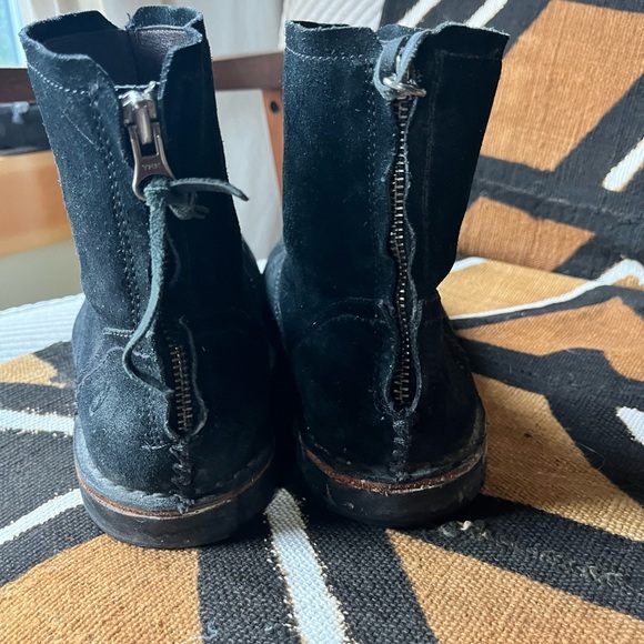 John Varvatos black suede shoes, originals. size 8.5 excellent condition - Picture 3 of 4